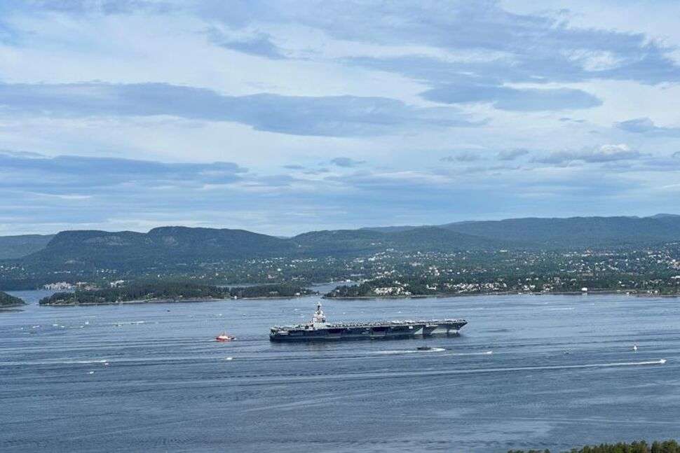 Η Νορβηγία δηλώνει ότι θα συνεχίσει να προμηθεύει καύσιμα στο αμερικανικό ναυτικό μετά τις εκκλήσεις της εταιρείας για μποϊκοτάζ