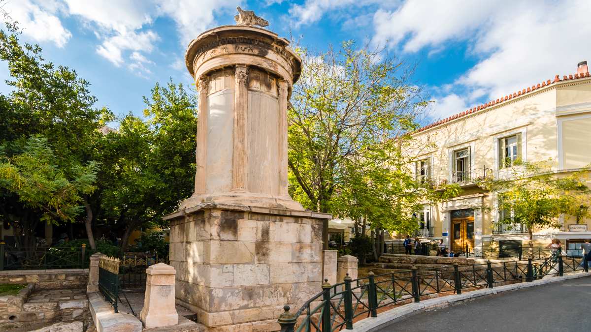 Η διαμάχη για την ιδιοκτησία του μνημείου του Λυσικράτη στην Πλάκα