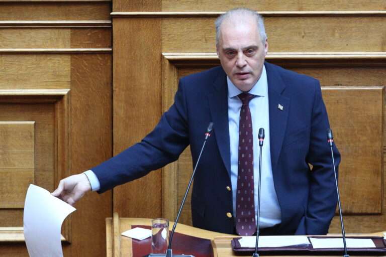 Κ.Βελόπουλος στην Βουλή: «Αμετανόητος και επικίνδυνος ο Μητσοτάκης – Ας πάει τώρα σε εκλογές!»