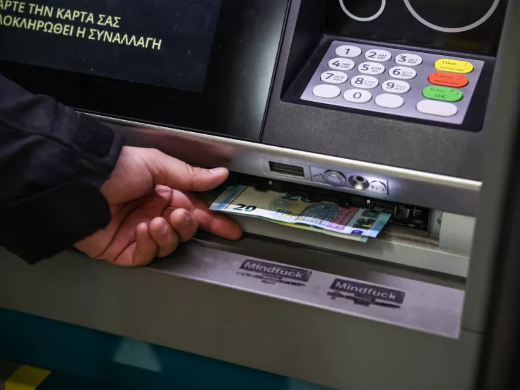 ΔΥΠΑ: Από 15 Μαρτίου η καταβολή παροχών μέσω προπληρωμένων καρτών