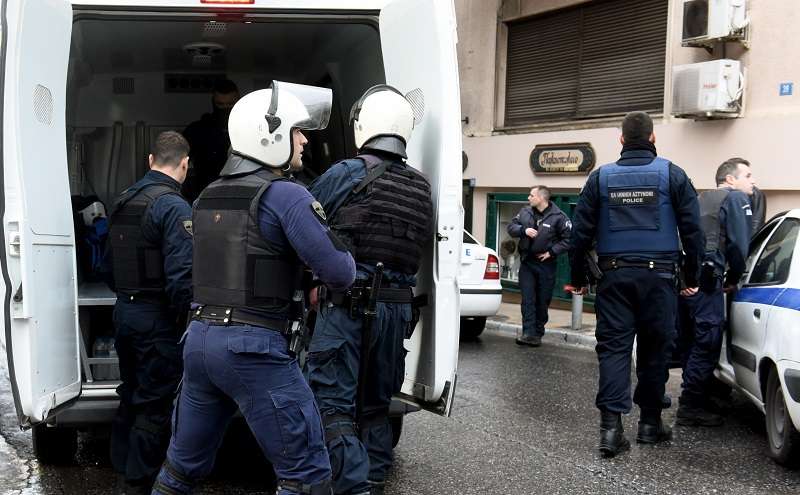 Αστυνομική επιχείρηση σε οικισμούς στην Αργολίδα – 8 συλλήψεις