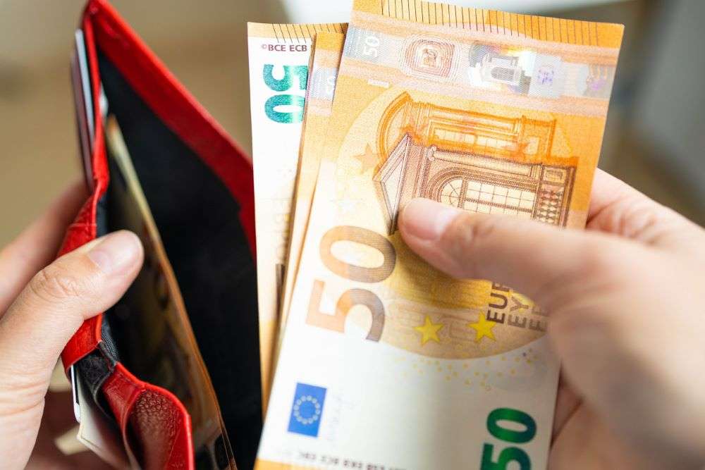 Επιδόματα επικίνδυνης και ανθυγιεινής εργασίας: Οι κτηνίατροι τα παίρνουν, αστυνομικοί και πυροσβέστες όχι!