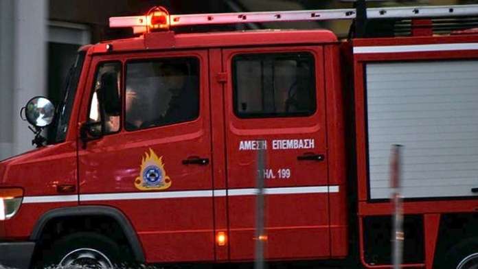 Σύρος: Σε εξέλιξη πυρκαγιά στο κύτταρο του ΧΥΤΑ