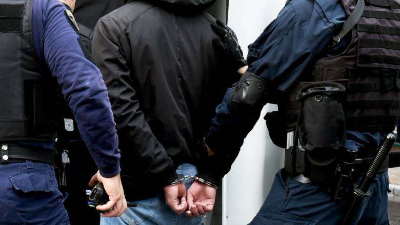 Τσάκωσαν τέσσερις αλλοδαπούς για διακίνηση ναρκωτικών στην πλατεία Ομονοίας