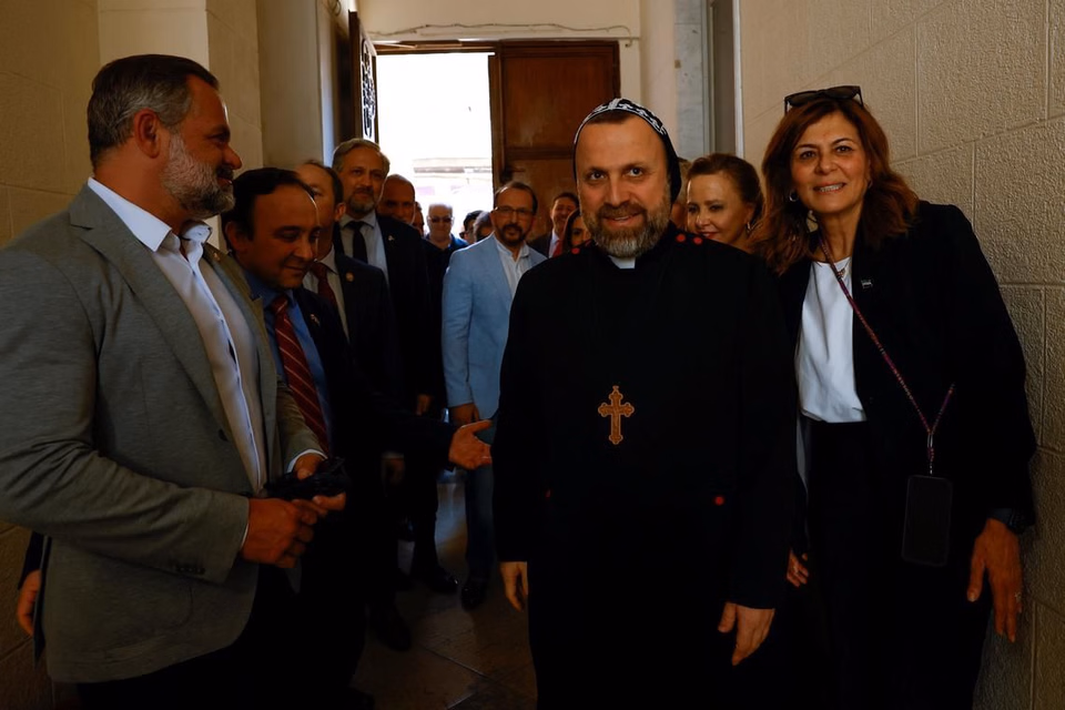 Αμερικανοί βουλευτές επισκέπτονται τη Συρία στο πρώτο τους ταξίδι μετά την απομάκρυνση του Άσαντ