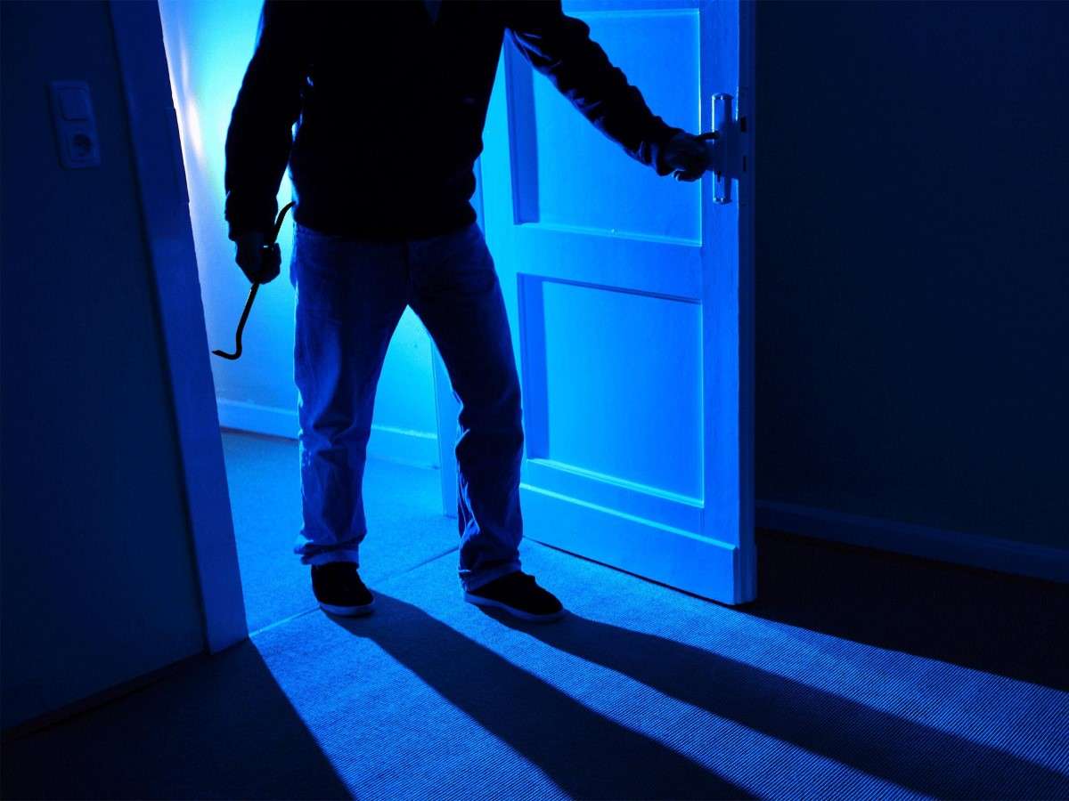 “ΜΠΑΡΑΖ ΔΙΑΡΡΗΞΕΩΝ” στον Πύργο – Δεν σεβάστηκαν ούτε την “ΑΝΑΣΤΑΣΗ”