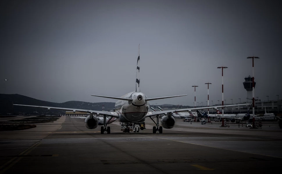 Μυτιλήνη: Τι λέει η Aegean για το περιστατικό με τη φωτιά στον κινητήρα αεροπλάνου