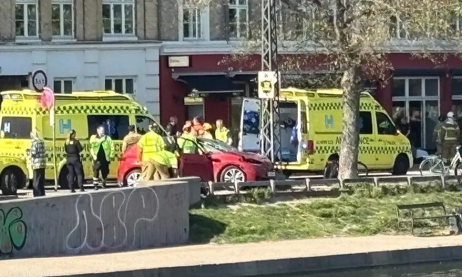 Δανία: Τρία άτομα σε κρίσιμη κατάσταση μετά την παράσυρση – 11 οι τραυματίες
