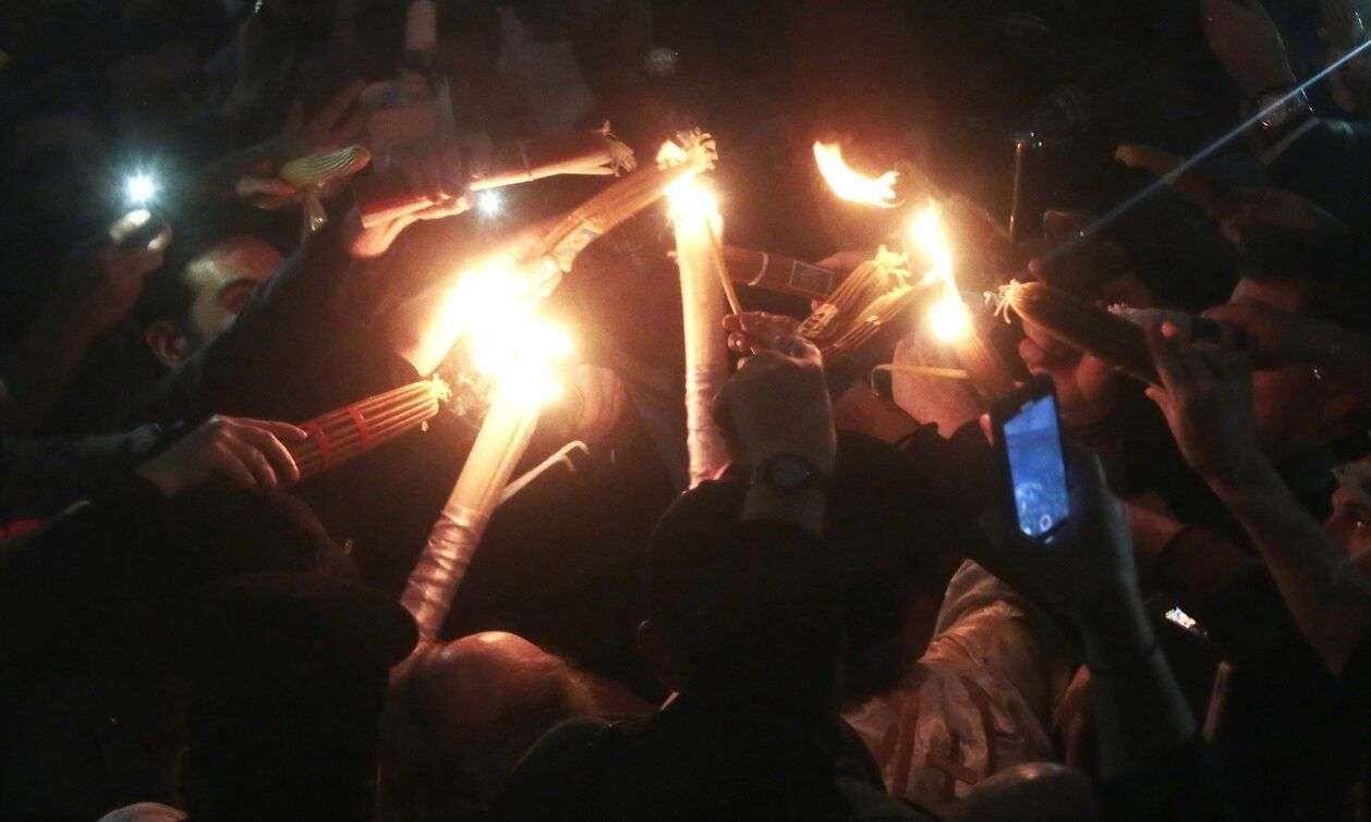 ΤΟ ΤΑΞΙΔΙ ΤΟΥ ΑΓΙΟΥ ΦΩΤΟΣ: ΜΙΑ ΕΠΙΧΕΙΡΗΣΗ ΥΠΟ ΤΗ ΣΚΙΑ ΤΟΥ ΠΟΛΕΜΟΥ