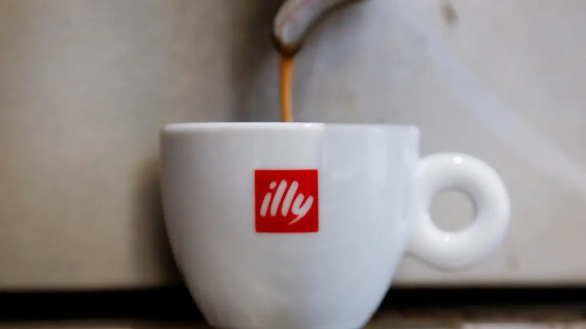 Η εταιρεία Illy θα αναγκαστεί να αυξήσει την τιμή του καφέ λόγω των δασμών Τραμπ