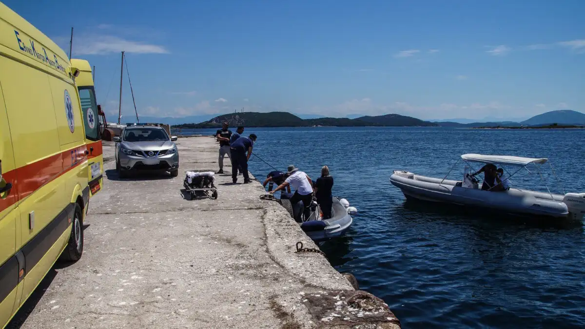 ΣΟΚ! Χαροπαλεύει 44χρονος που έπεσε με το ΙΧ του στη θάλασσα
