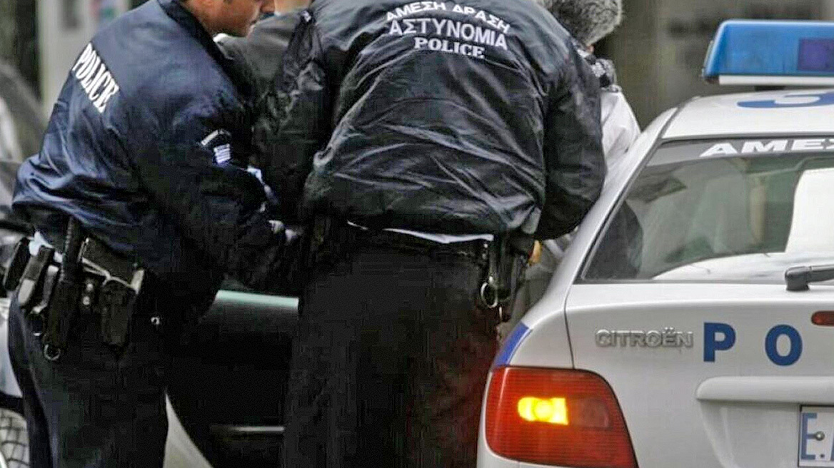 “ΔΙΑΣΤΡΟΦΗ” – ΔΡΑΠΕΤΗΣ “πιάστηκε” με σακούλες γεμάτες πορνογραφικό υλικό ανηλίκων