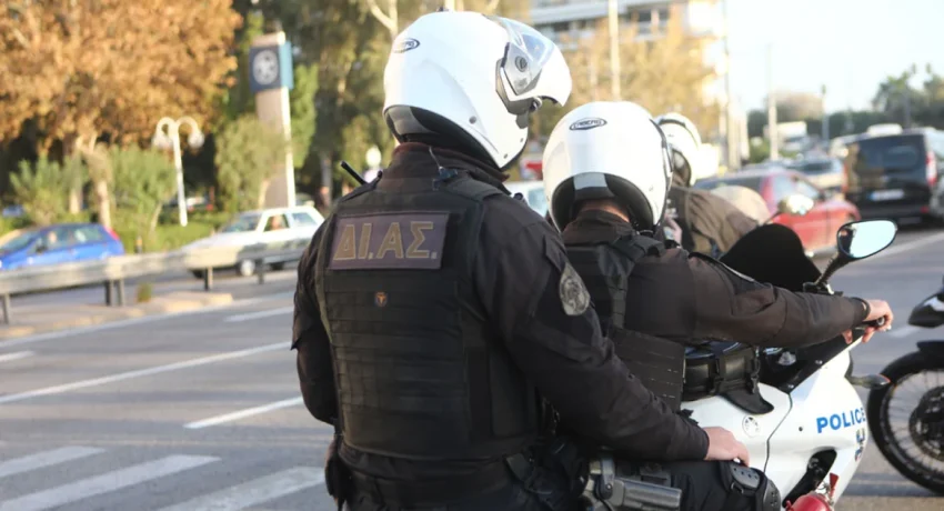 “ΣΟΚ – ΑΛΛΟΔΑΠΟΣ” προσπάθησε να αρπάξει τρία παιδάκια – Συνελήφθη μετά από καταδίωξη