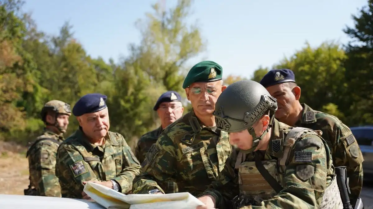 Προκαλεί η τουρκική εφημερίδα Sozcu: «Ο Έλληνας αρχηγός Ενόπλων Δυνάμεων δοκιμάζει τις αντοχές μας – Επισκέφτηκε νησιά υπό κατοχή»