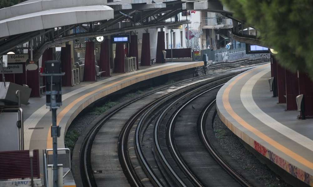 Ισχυρή κακοκαιρία «φρενάρει» ΗΣΑΠ και Τραμ – Πού υπάρχουν προβλήματα