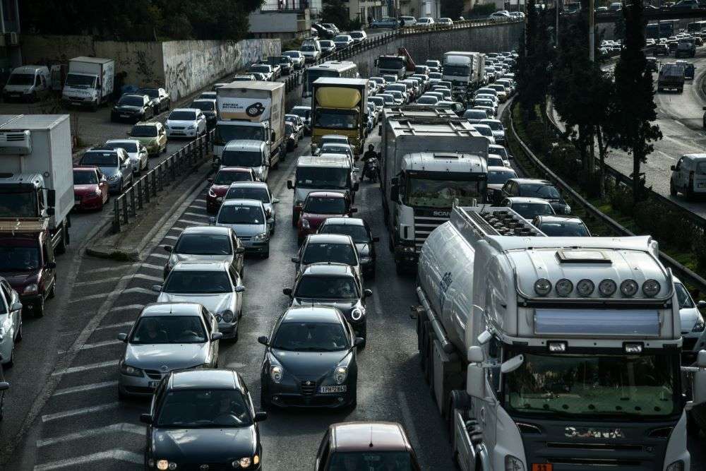 Ταλαιπωρία σε Κηφισό, Κηφισιάς αλλά και στο κέντρο της Αθήνας – Στο «κόκκινο» και η Αττική Οδός