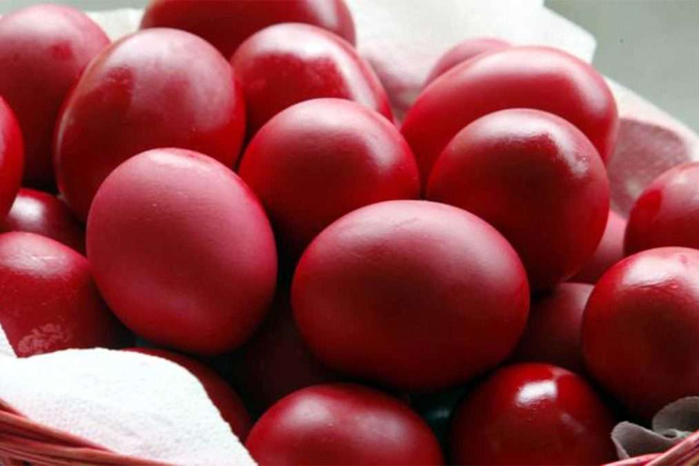 Γιατί βάφουμε κόκκινα τα αυγά την Μεγάλη Πέμπτη