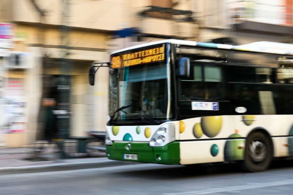 Ίλιον: Ανήλικος «ξυλοκόπησε» άγρια οδηγό λεωφορείου!