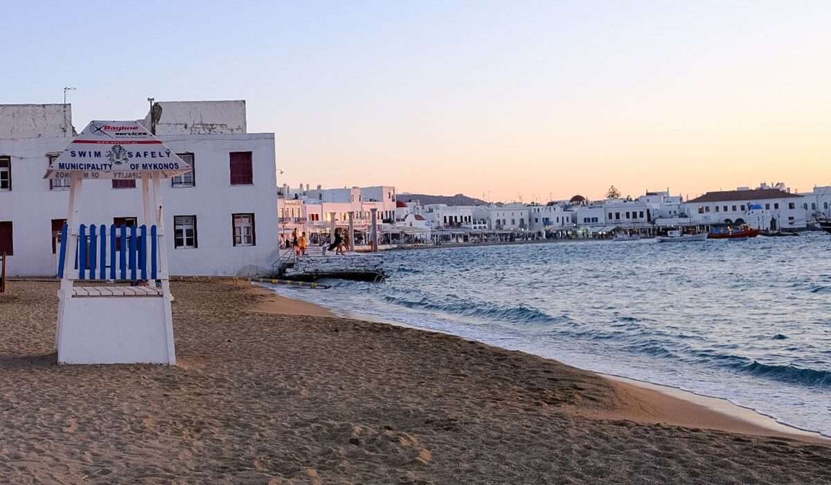 69χρονος Βρέθηκε Νεκρός σε Παραλία της Μυκόνου – Έρευνα σε Εξέλιξη