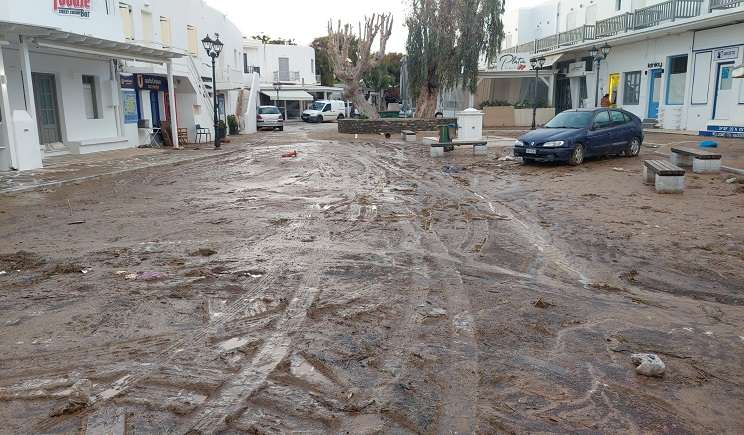 Η Πάρος σε κατάσταση έκτακτης ανάγκης μετά τις καταστροφικές πλημμύρες