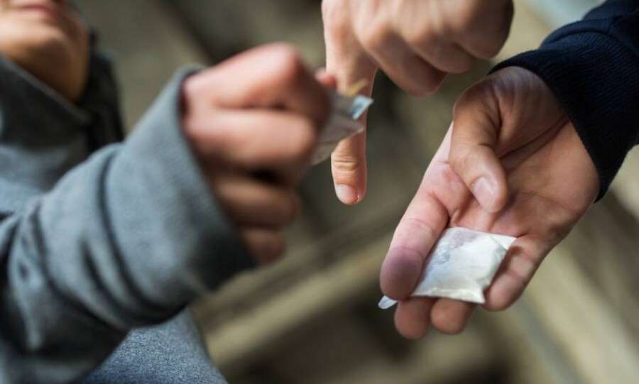 Χρήστες με HIV στην Ελλάδα: Σταθερά πρώτοι – Η Ευρώπη βουλιάζει στα ναρκωτικά!