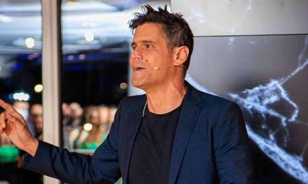 «Συγκλονίζει» η κατάθεση ψυχής του Δημήτρη Ουγγαρέζου – Πώς διαχειρίστηκε το πένθος για τον θάνατο των γονιών του
