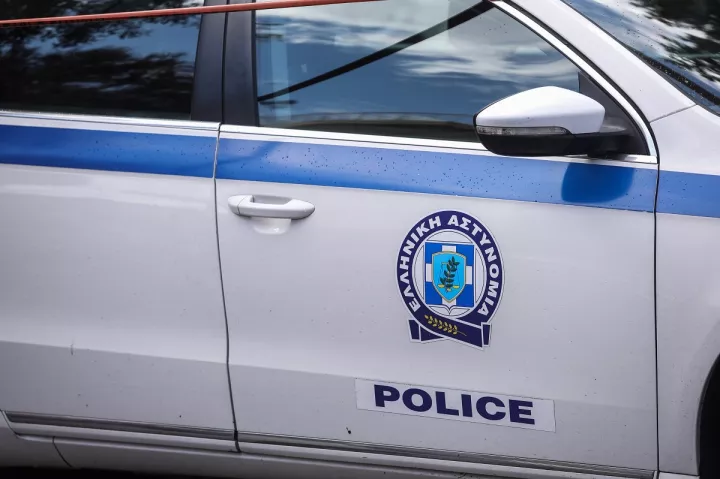 Θεσσαλονίκη: 27χρονος αλλοδαπός παρουσίασε πλαστό δίπλωμα οδήγησης για να «σβήσει» κλήση της Τροχαίας.