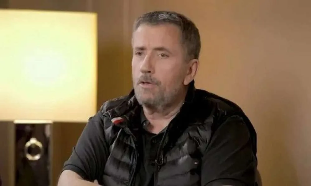 Σπύρος Παπαδόπουλος: «Δεν μου ταιριάζει ο γάμος – Νομίζω ότι μου βάζεις το χέρι στο στόμα και πνίγομαι»
