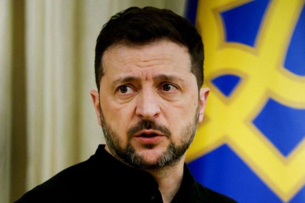 Σε «ΠΑΝΙΚΟ» ο Ζελένσκι – Στρατολογεί «βαρυποινίτες»
