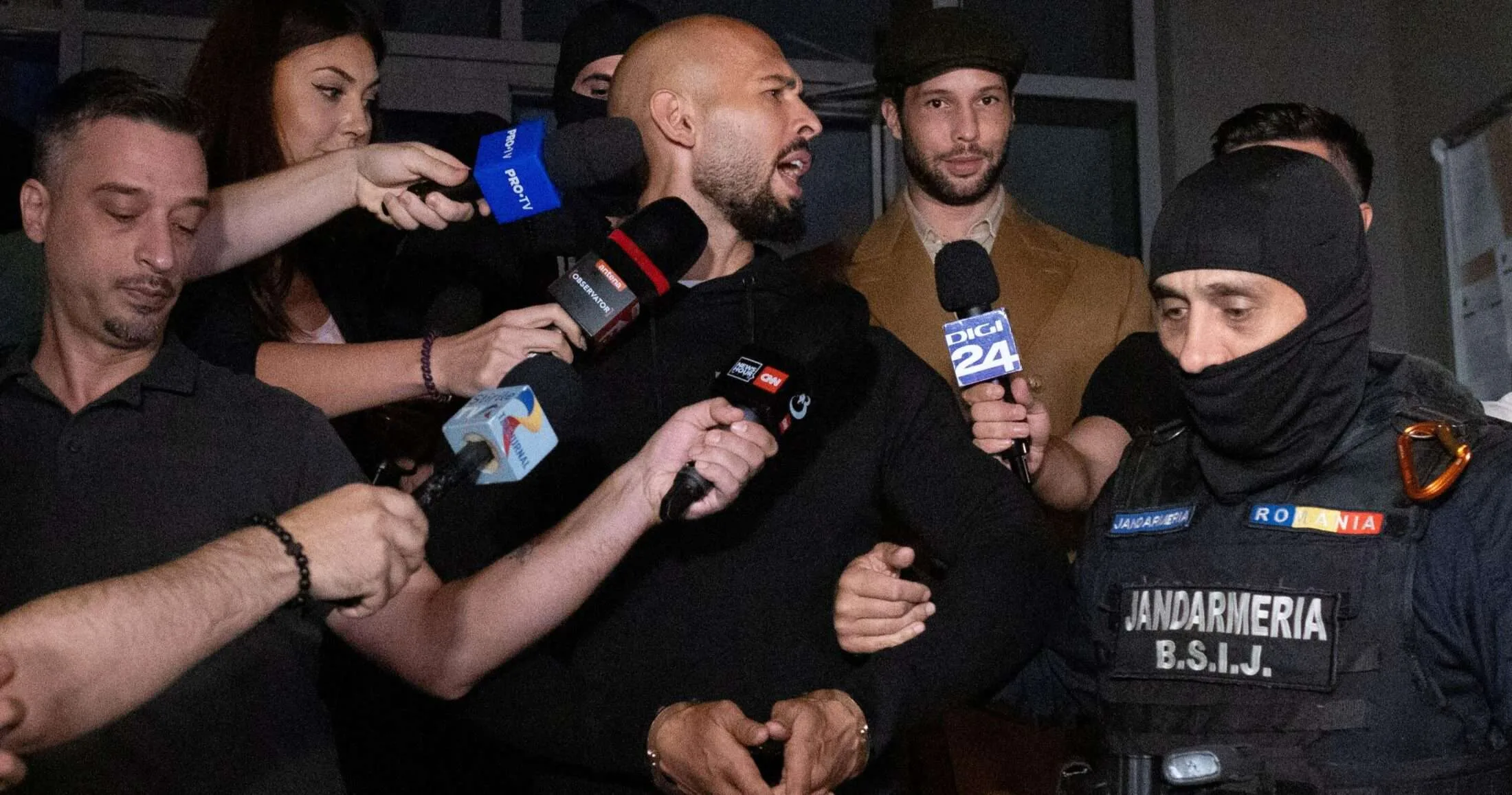 «ΜΕ ΣΤΑΓΓΑΛΙΣΕ ΚΑΙ ΜΕ ΒΙΑΣΕ» – Νέες καταγγελίες εναντίον Άντριου Τέιτ
