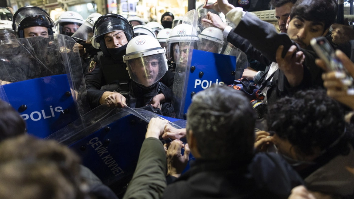 Με “δημοκρατικές” διαδικασίες επιβάλλεται ο Ερντογάν