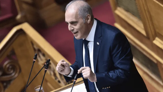 O Κ. Βελόπουλος ΖΩΝΤΑΝΑ ΑΥΡΙΟ Τετάρτη 9 Απριλίου λίγο μετά τις 12:30 στη Βουλή – ΑΝΑΜΕΝΟΝΤΑΙ ΑΠΟΚΑΛΥΨΕΙΣ