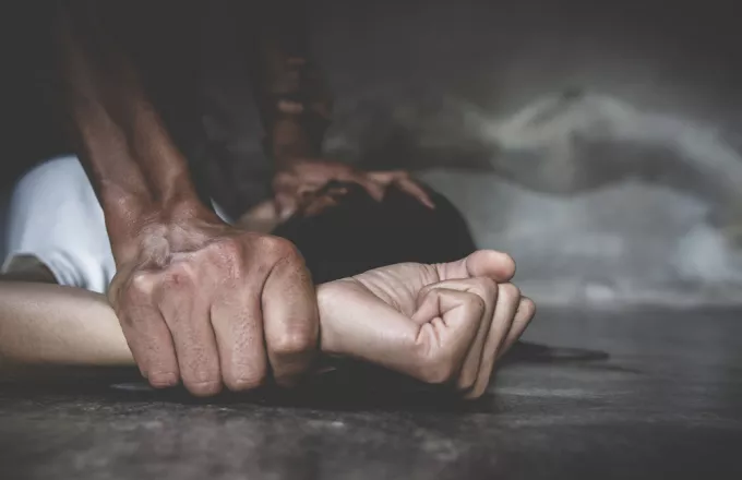 “ΦΡΙΚΗ” – ΑΠΗΓΑΓΑΝ ΚΑΙ ΒΙΑΣΑΝ ΜΑΘΗΤΡΙΑ