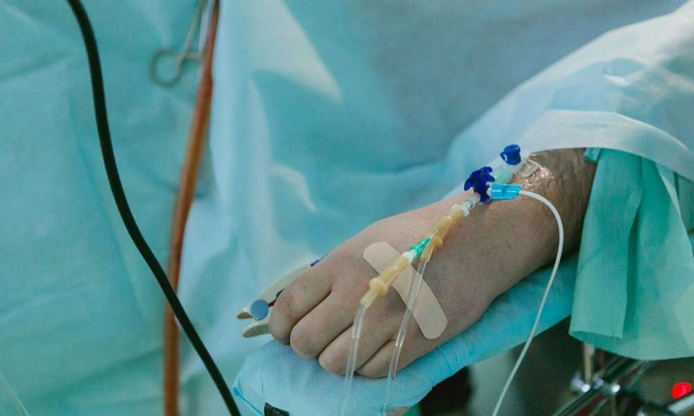 Διασωληνωμένος στο «Γεννηματάς» άνδρας μετά από εγκλωβισμό σε ασανσέρ σούπερ μάρκετ