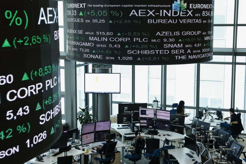 Ισχυρή ανάκαμψη στις ευρωαγορές μετά το “πάγωμα” των δασμών Τραμπ – Ράλι στις 1.600 μονάδες στην Αθήνα