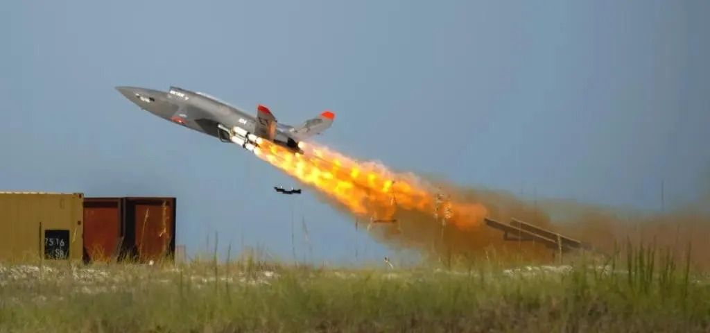 Το νέο drone κρούσης της Ουκρανίας πετάει 1.000 μίλια με μεγάλη πολεμική κεφαλή