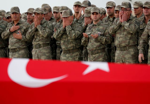 Τουρκία: «ΜΑΖΙΚΕΣ» συλλήψεις στρατιωτικών για σχέσεις με το κίνημα του Φετουλάχ Γκιουλέν