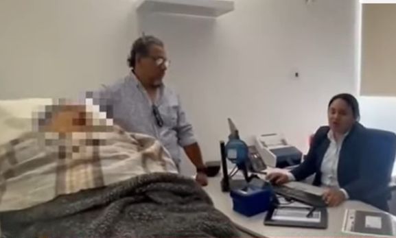 «ΤΡΑΓΙΚΟ»: Μετέφεραν με φορείο 96χρονη σε τράπεζα για να επαληθεύσει την ταυτότητά της!