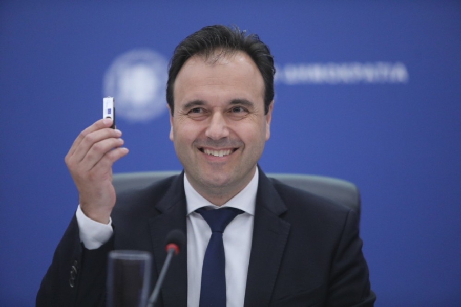 «ΣΤΑΜΠΩΤΟ» από την κολυμπήθρα…, Θέλει ο κ. Παπαστεργίου