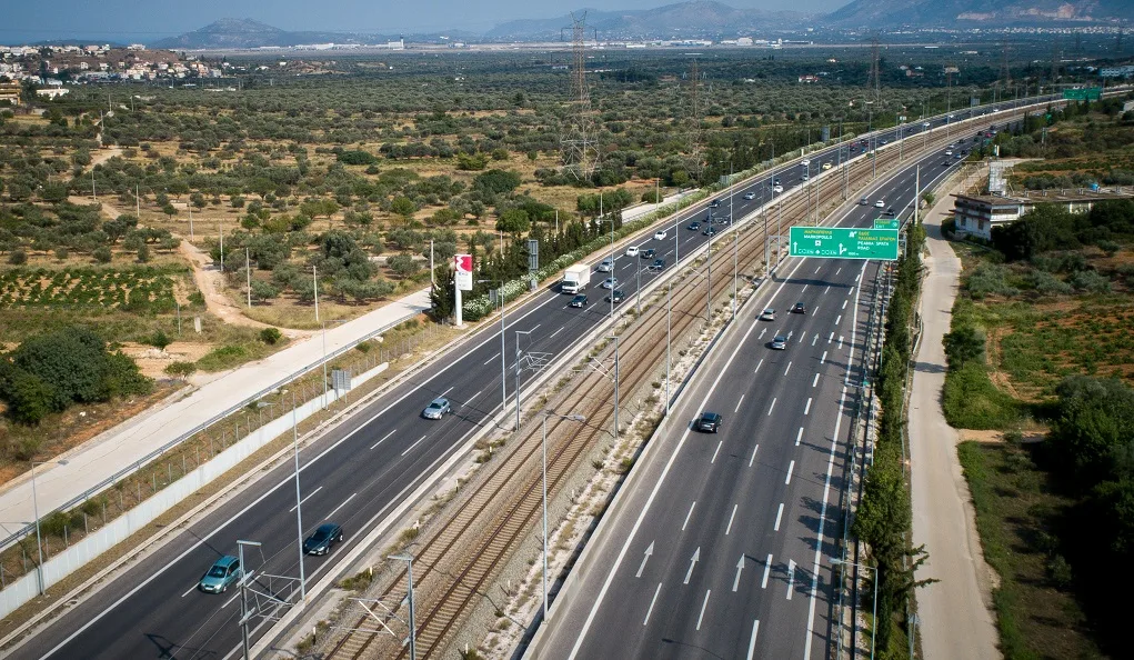 Ασφαλή ταξίδια το τετραήμερο της 28ης Οκτωβρίου: Συμβουλές από το Υπουργείο Μεταφορών