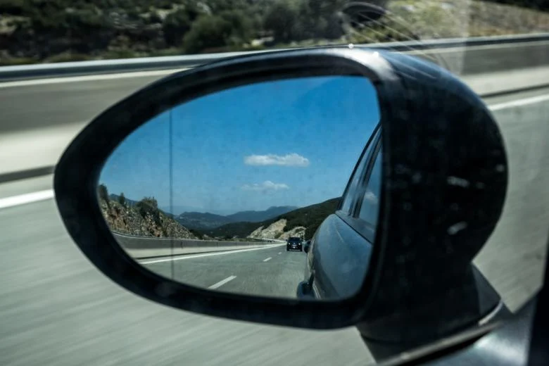 Τραγικές ώρες για οικογένεια στην Πάτρα – 13χρονος πήρε το αυτοκίνητο και χάθηκε!