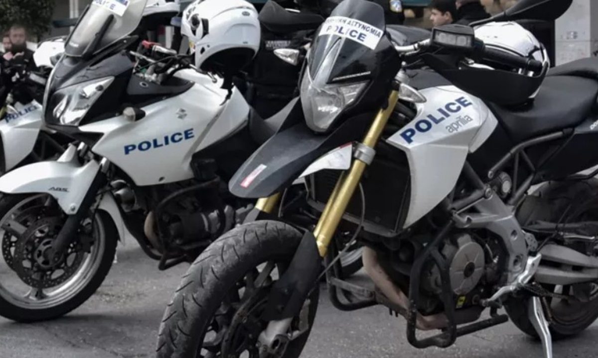 «ΣΤΙΣ ΦΛΟΓΕΣ» τυλίχθηκε EN ΚΙΝΗΣΕΙ μηχανή της «ΟΜΑΔΑΣ ΔΙ.ΑΣ.»