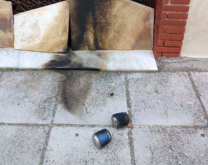 Έκρηξη από γκαζάκια έξω από το σπίτι βουλευτή της ΝΔ