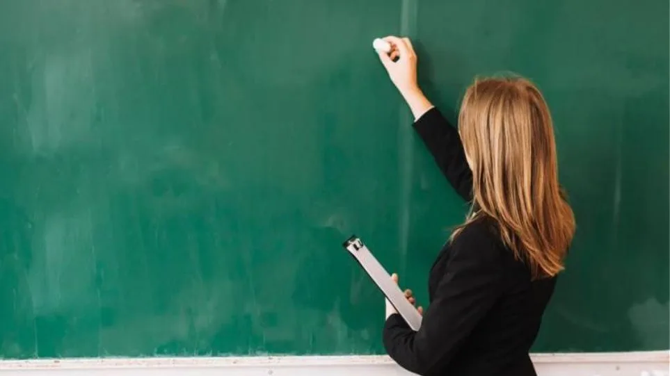 2.500 εκπαιδευτικοί σε πειθαρχικά – Η κυβέρνηση σφίγγει τη θηλιά της αξιολόγησης!