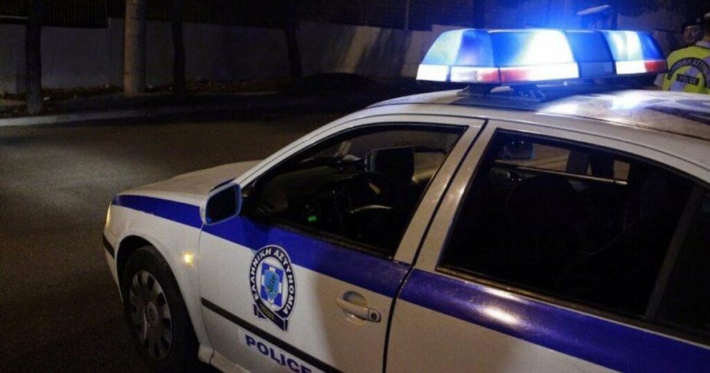 Διπλό χτύπημα μέσα σε 2 ώρες – Ένοπλοι λήστεψαν μαγαζιά σε Βύρωνα και Καλλιθέα