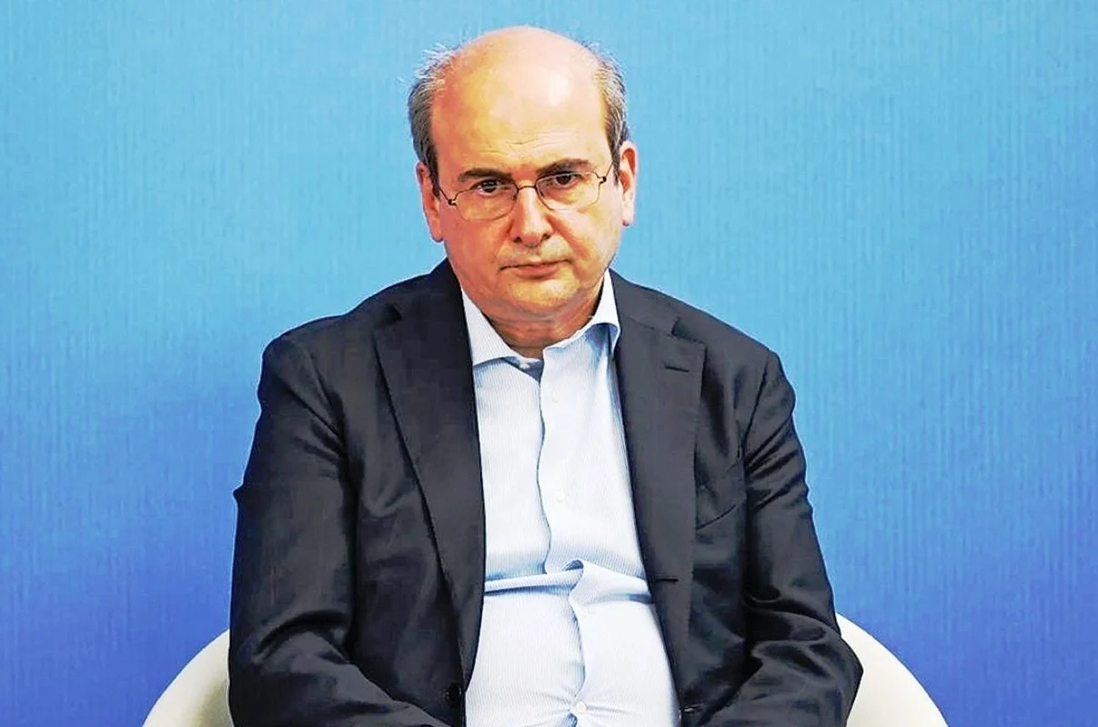 «Στρατηγός αυτοανακηρυγμένος, στρατός ανύπαρκτος» – Η «πασαρέλα» της ΝΔ