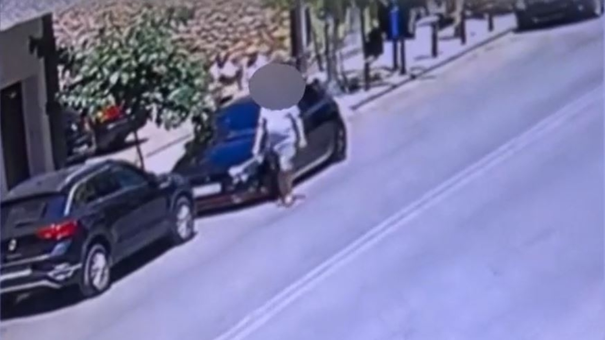 «ΤΟ ΕΧΕΙ ΚΑΝΕΙ ΣΥΝΗΘΕΙΑ» – Άνδρας χαράζει αυτοκίνητα σαν παιχνίδι