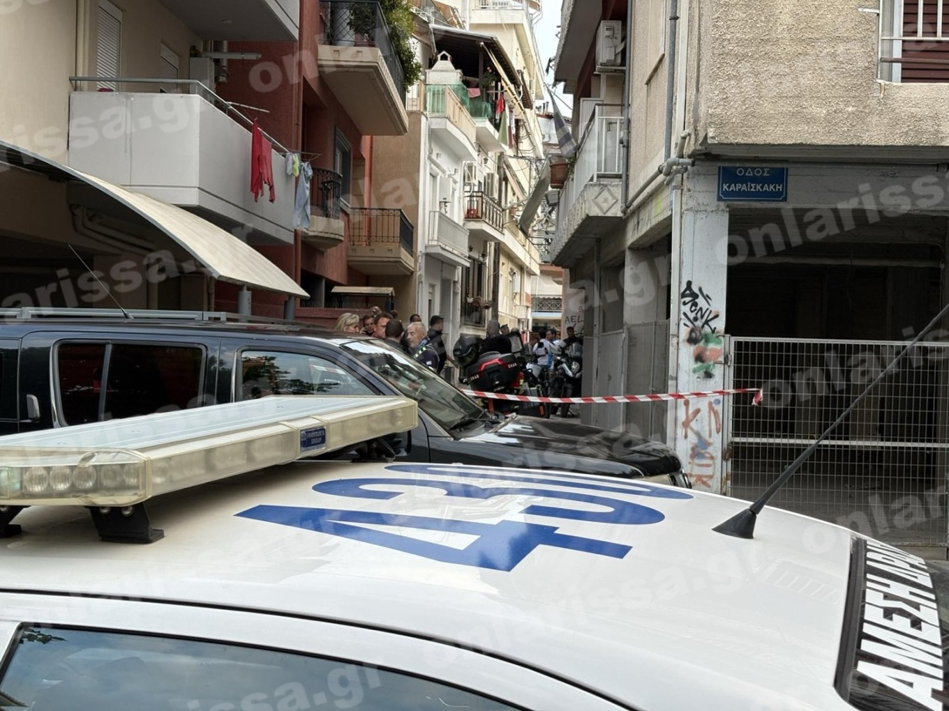 «ΦΡΙΚΗ» στην Λάρισα – 52χρονη βρέθηκε «ΣΦΑΓΜΕΝΗ» – ΓΙΟΣ και ΑΝΙΨΙΟΣ στα «χέρια» των Αρχών μετά από «ΚΑΤΑΔΙΩΞΗ»