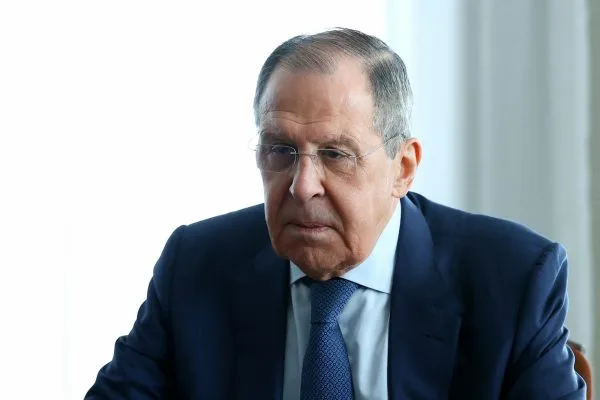 Λαβρόφ: «25% πιθανότητα αποτυχίας στις συνομιλίες  Πούτιν – Τραμπ»
