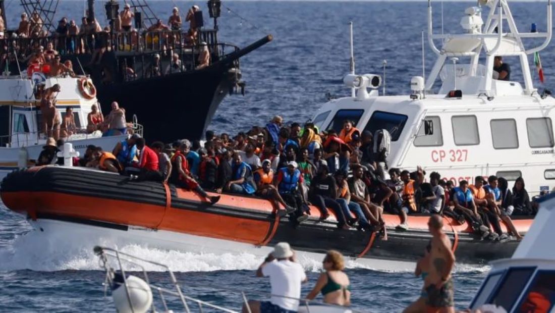 Διακίνηση «ΠΑΡΑΝΟΜΩΝ» ΜΕΤΑΝΑΣΤΩΝ – 42χρονος από την Συρία είχε «απλώσει πλοκάμια» στο «Βόρειο Ημισφαίριο» με «ΕΔΡΑ» γειτονιά της Νίκαιας στην Αθήνα !